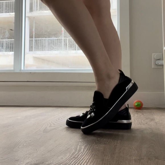 The Wishbone Collection slip on - Picture 2 of 6